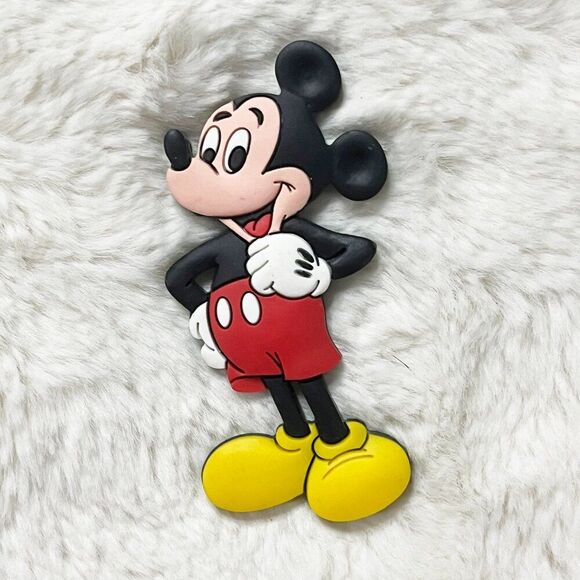 🔮‎ 5/$25 Vintage Disney Mickey Mouse Magnet - Picture 1 of 3
